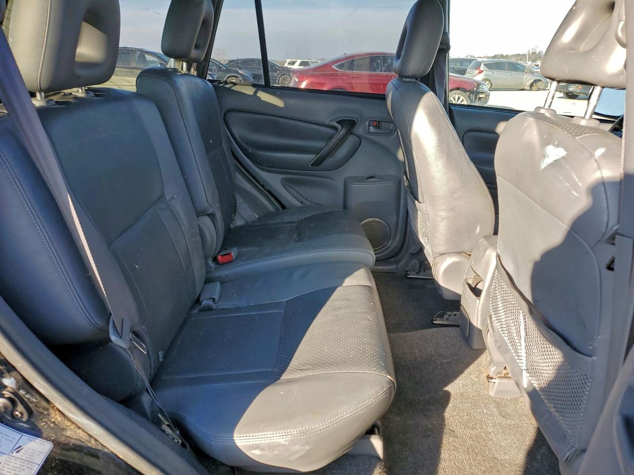 2002 TOYOTA RAV4 photo 11
