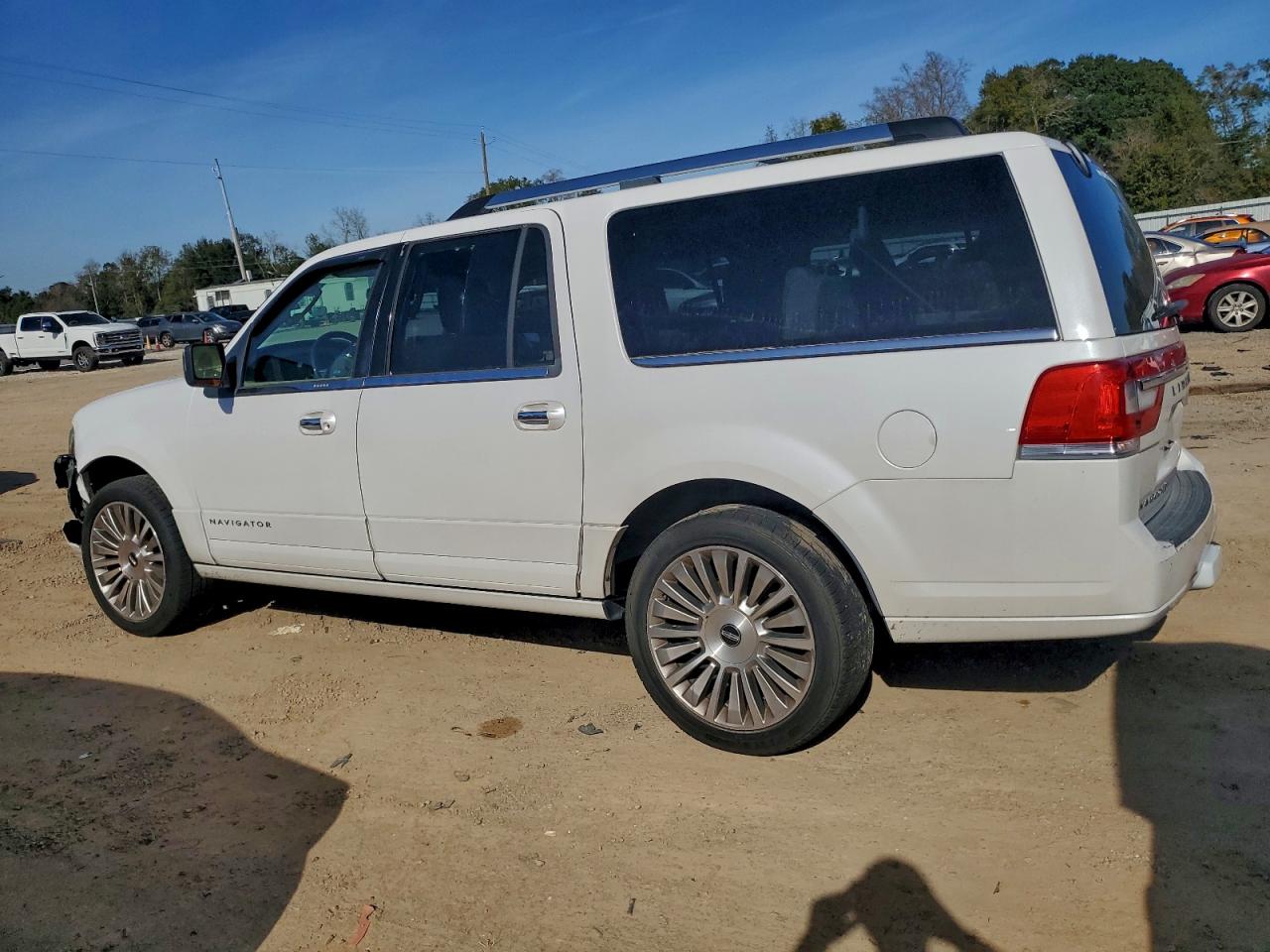 2015 LINCOLN NAVIGATOR L photo 2
