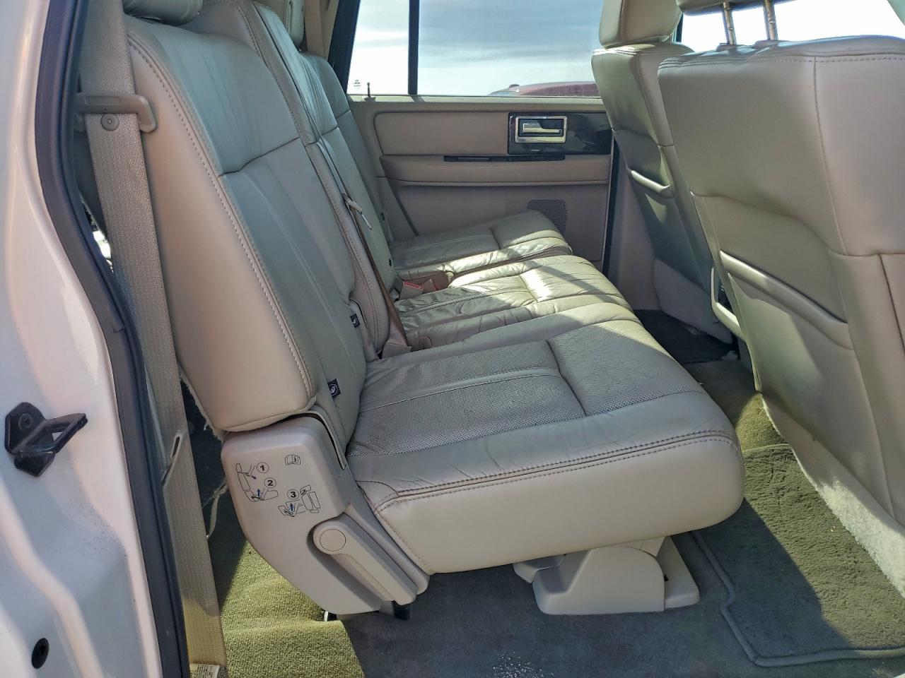 2015 LINCOLN NAVIGATOR L photo 11