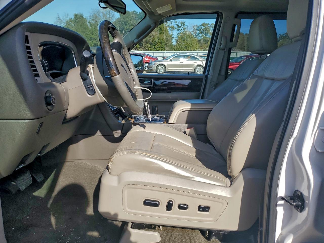 2015 LINCOLN NAVIGATOR L photo 7