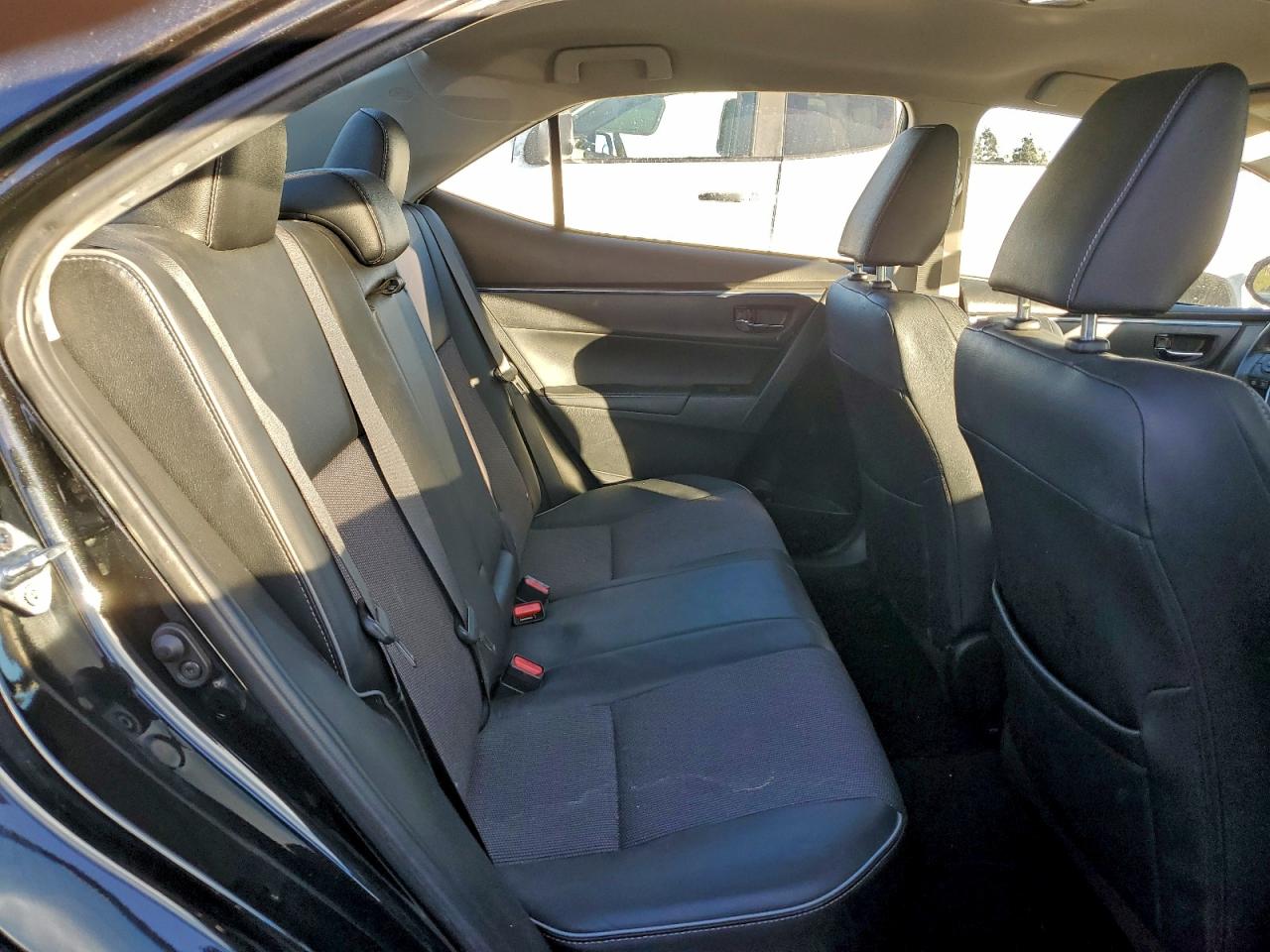 2016 TOYOTA COROLLA L photo 10