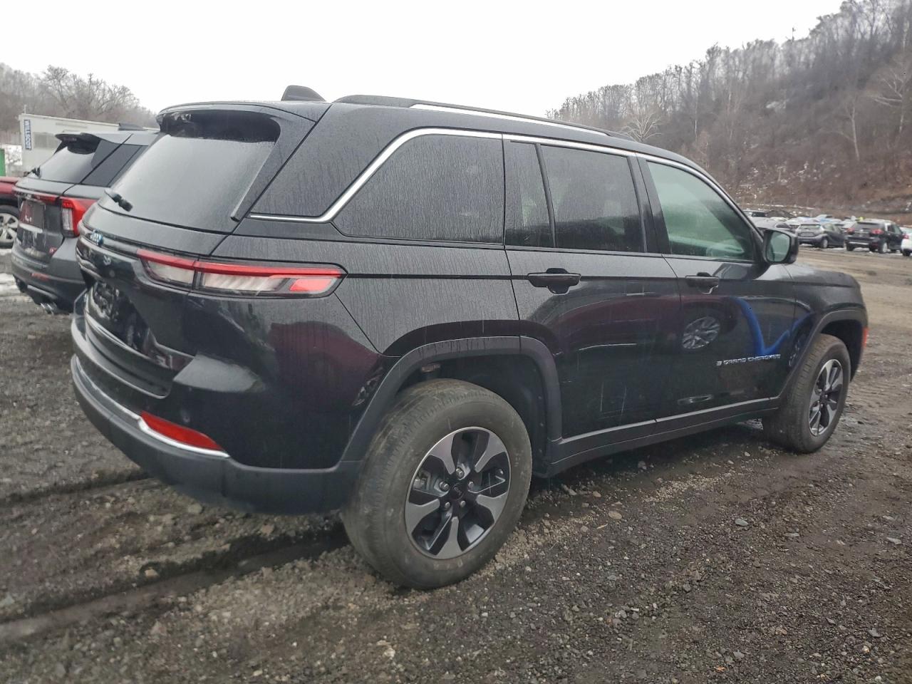 2023 JEEP GRAND CHEROKEE LIMITED 4XE photo 3