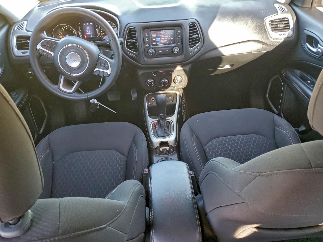 2017 JEEP COMPASS SPORT photo 8
