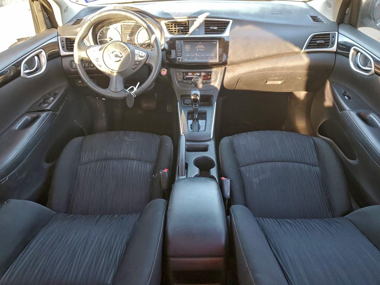 2019 NISSAN SENTRA S photo 8