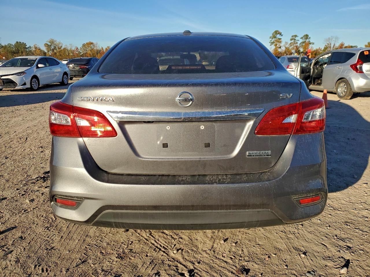 2019 NISSAN SENTRA S photo 6