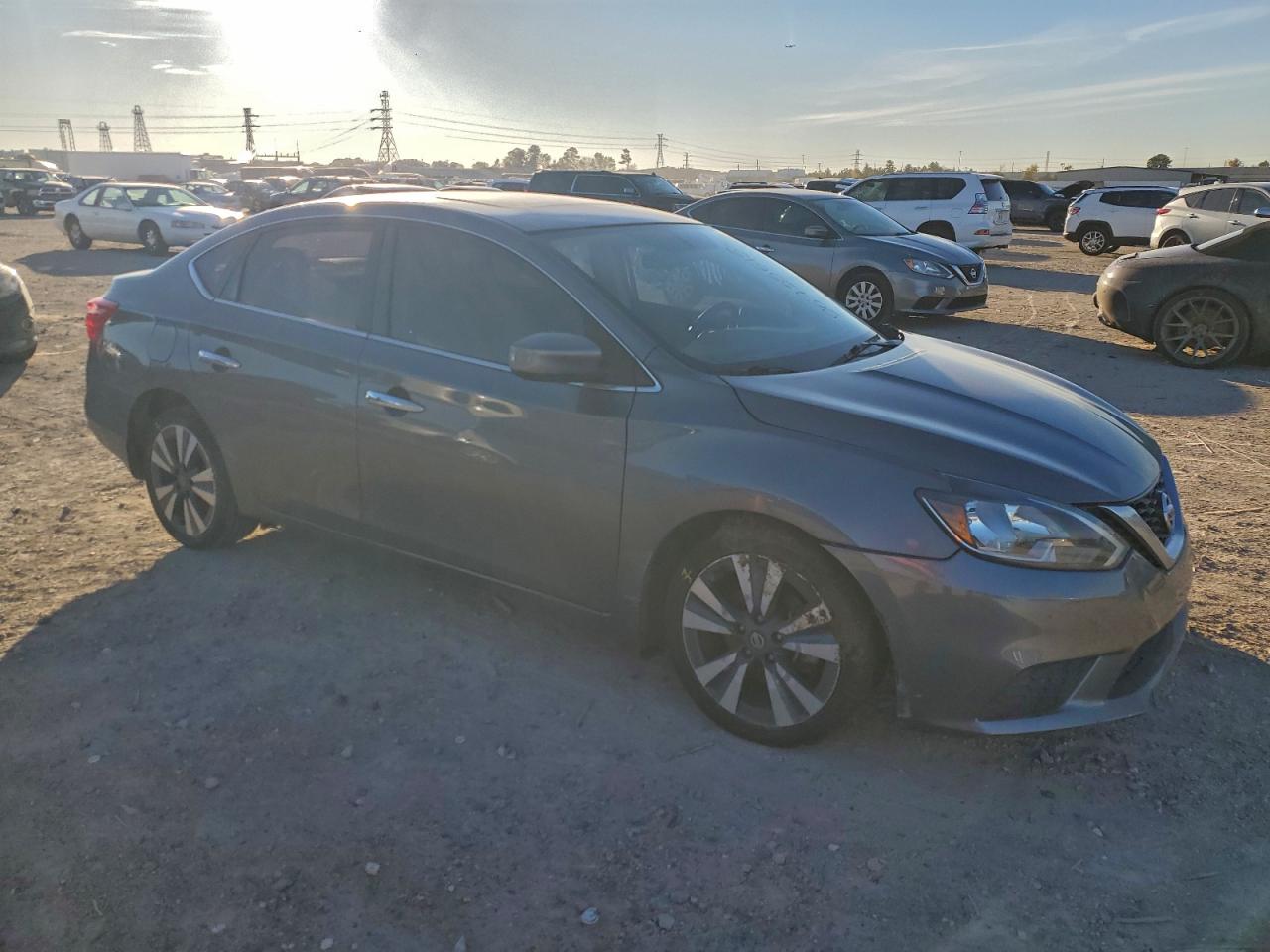 2019 NISSAN SENTRA S photo 4