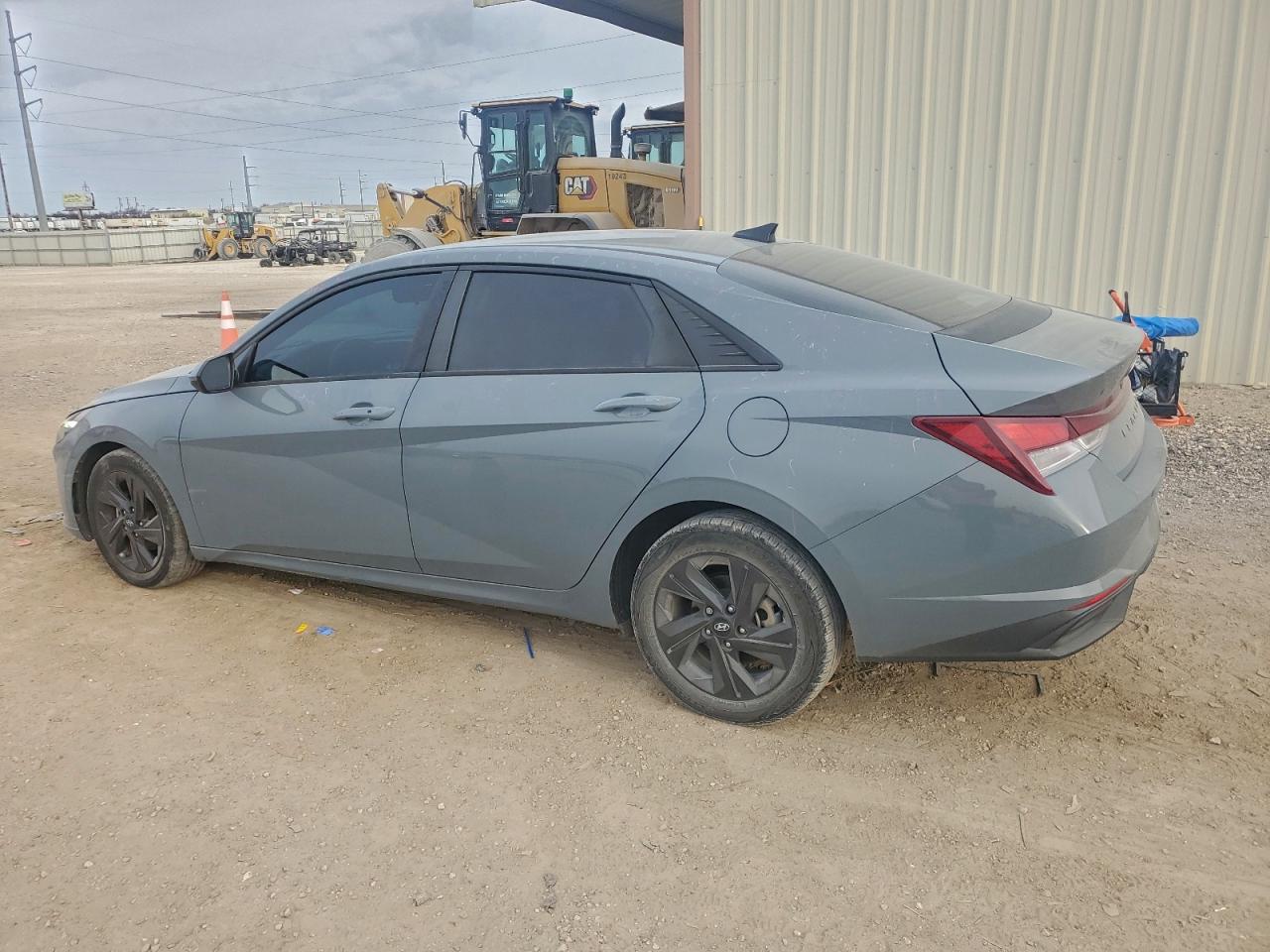 2021 HYUNDAI ELANTRA SEL photo 2
