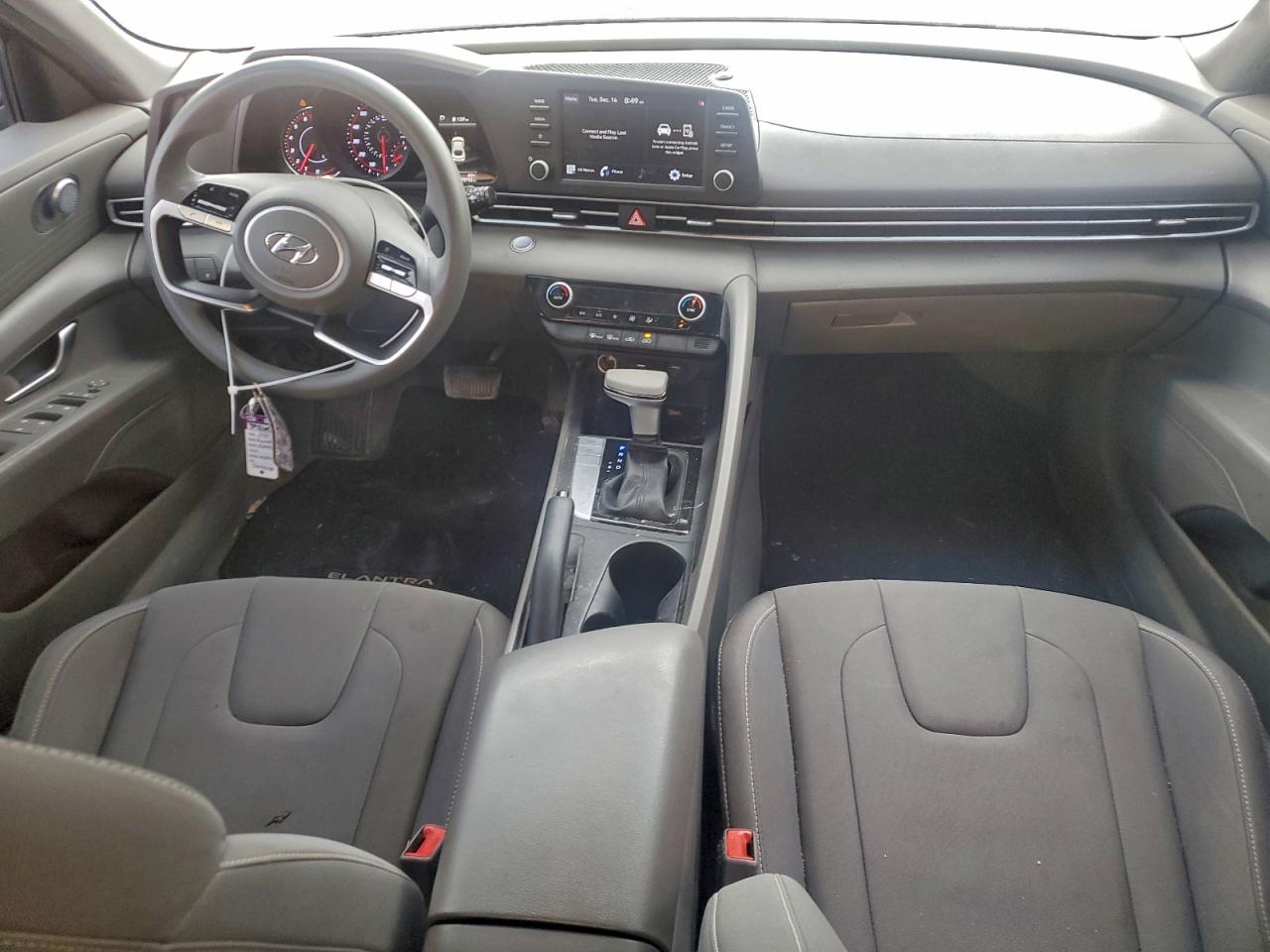 2021 HYUNDAI ELANTRA SEL photo 8