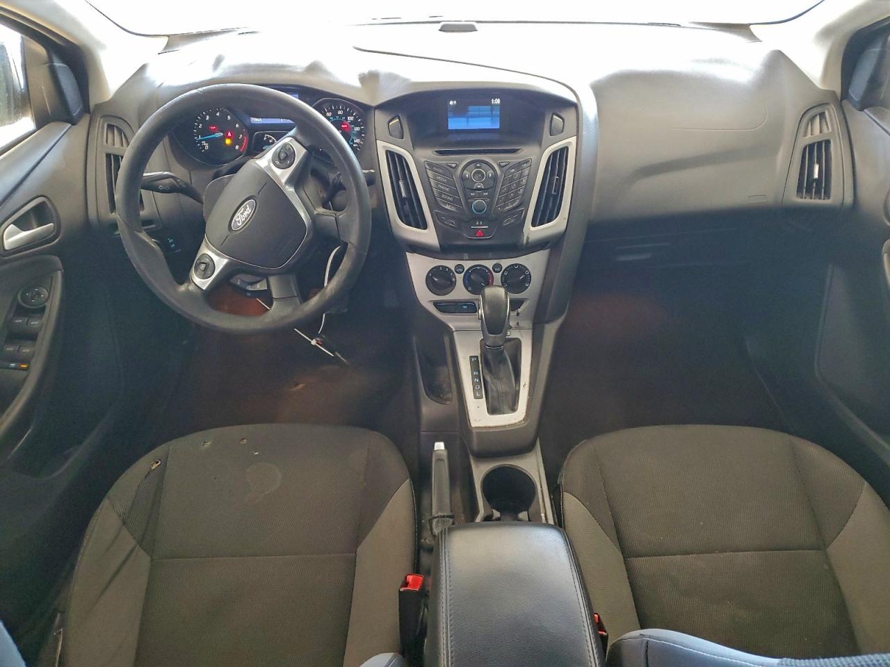 2014 FORD FOCUS SE photo 8