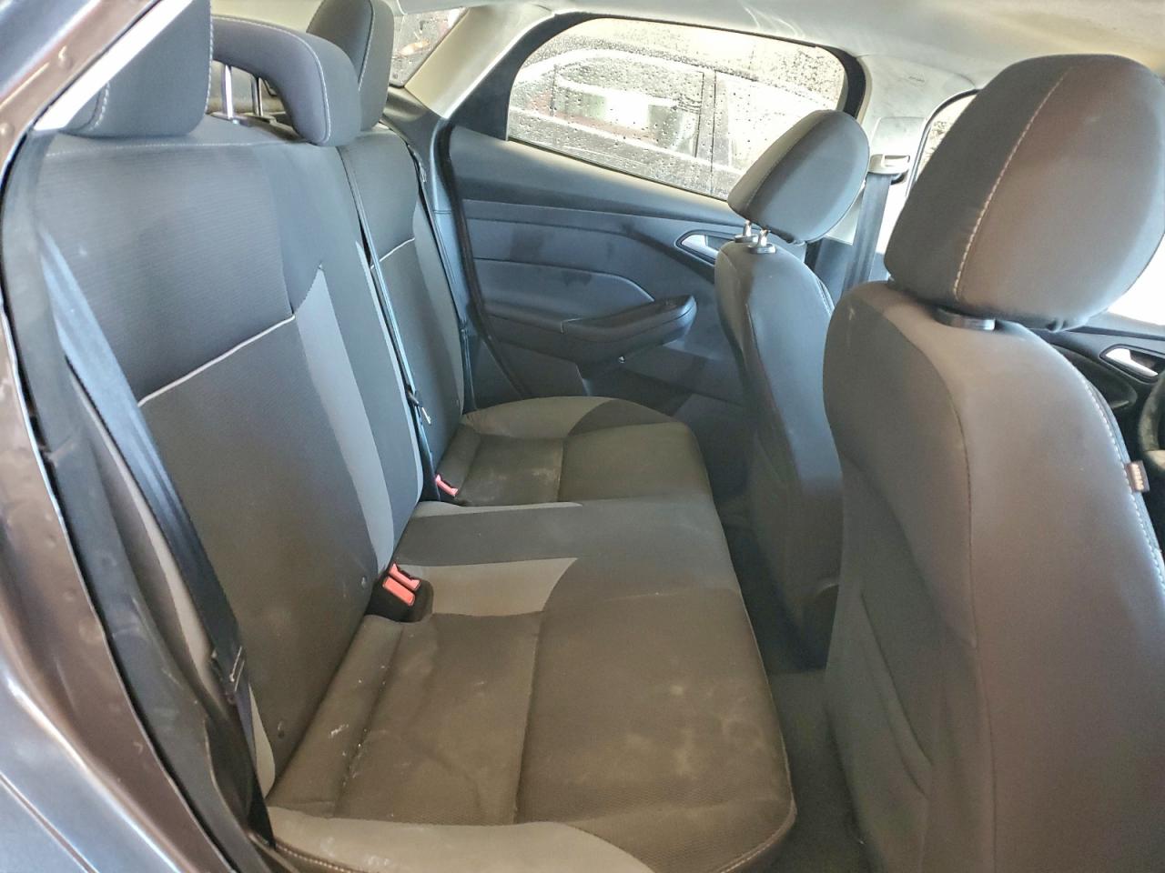 2014 FORD FOCUS SE photo 10