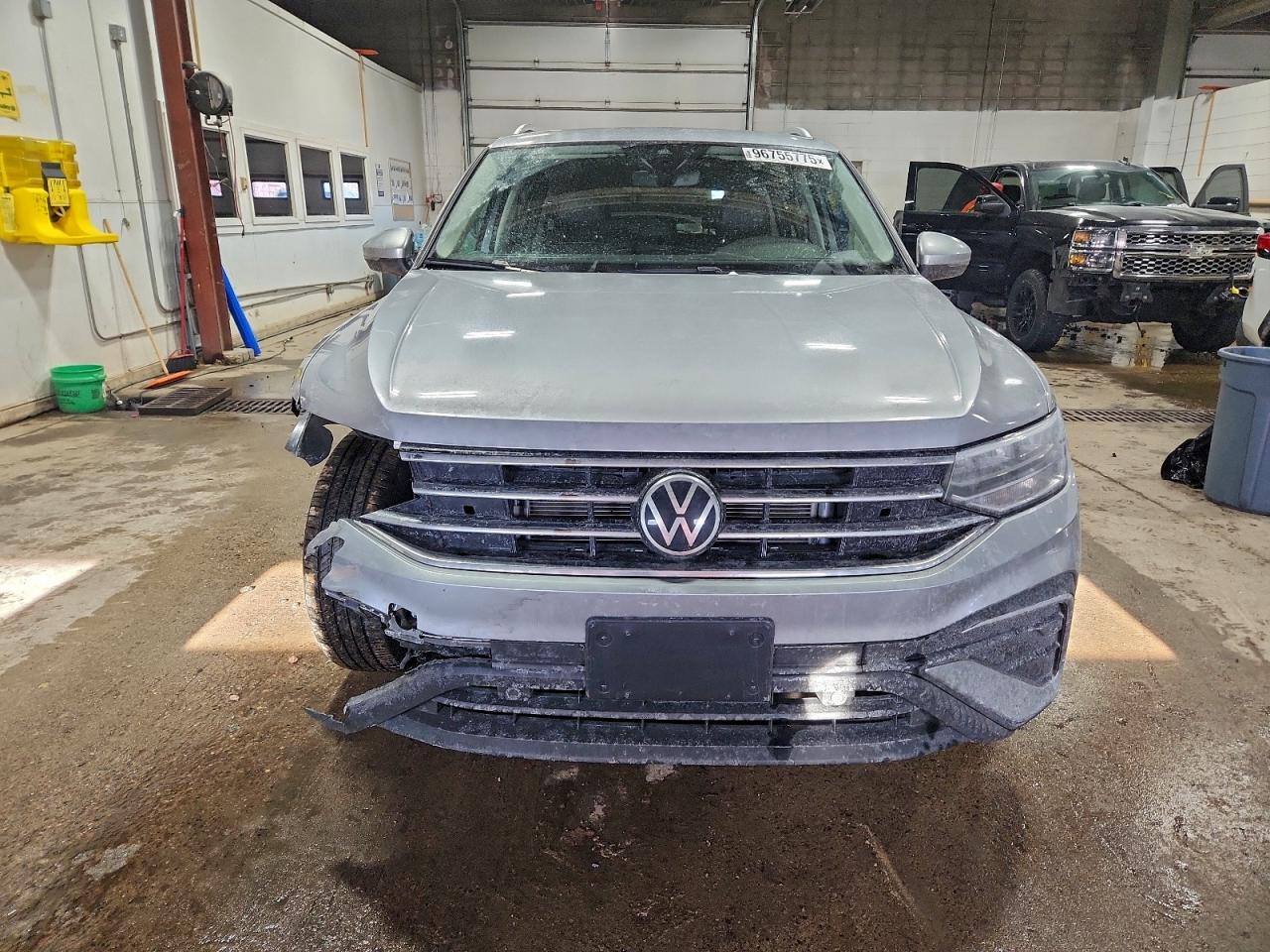 2024 VOLKSWAGEN TIGUAN SE photo 5