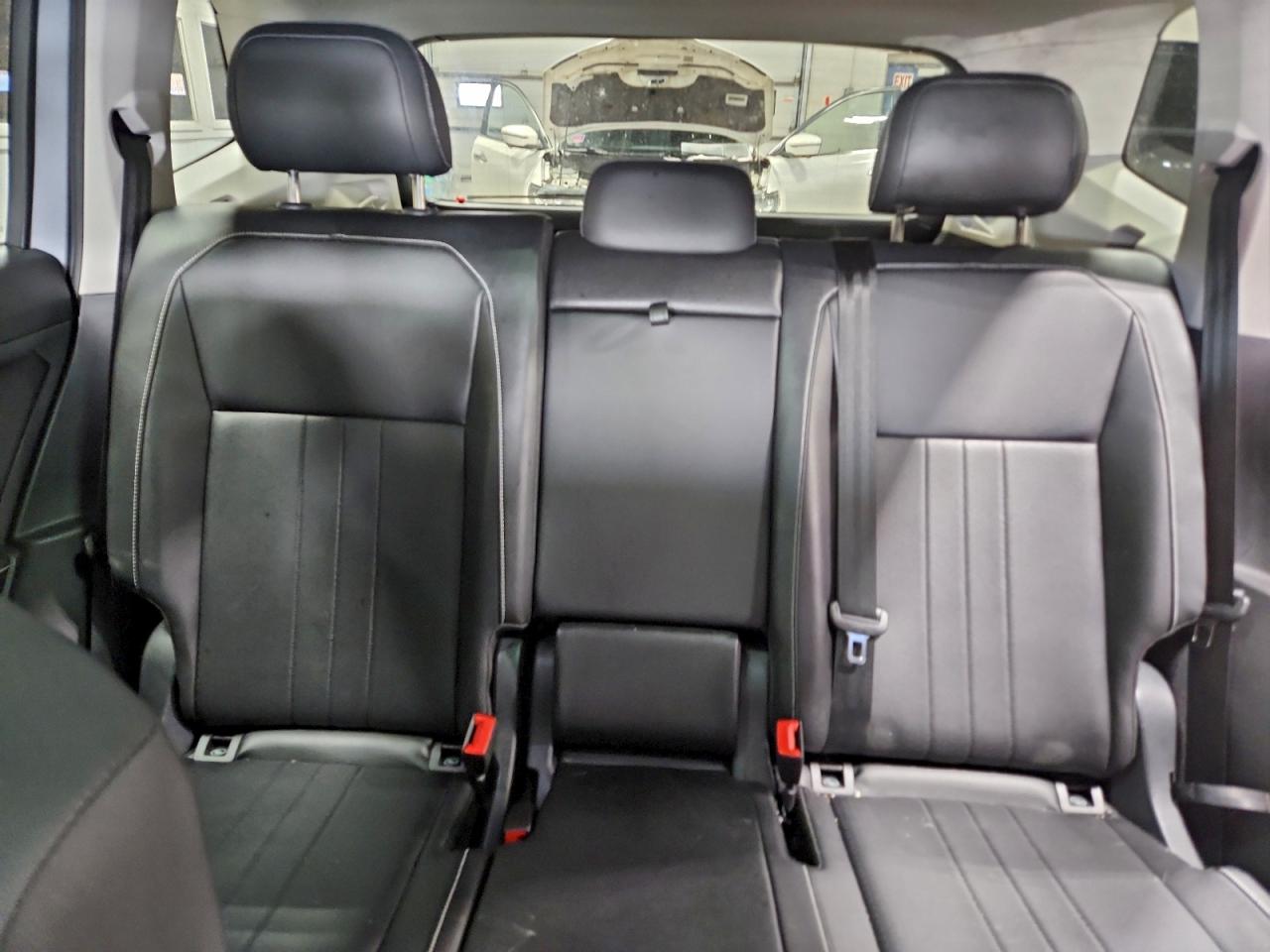 2024 VOLKSWAGEN TIGUAN SE photo 10
