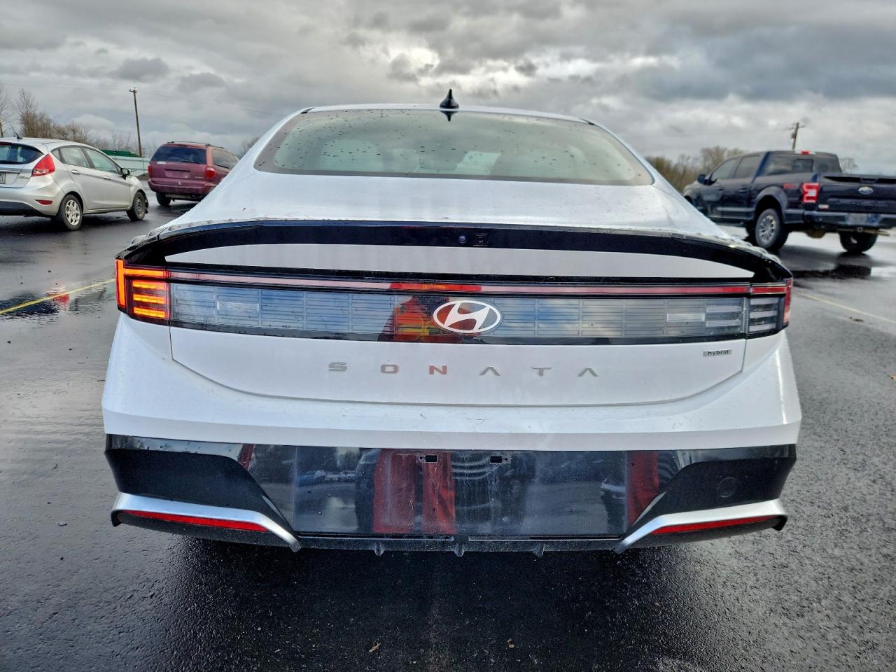 2025 HYUNDAI SONATA HYBRID photo 11