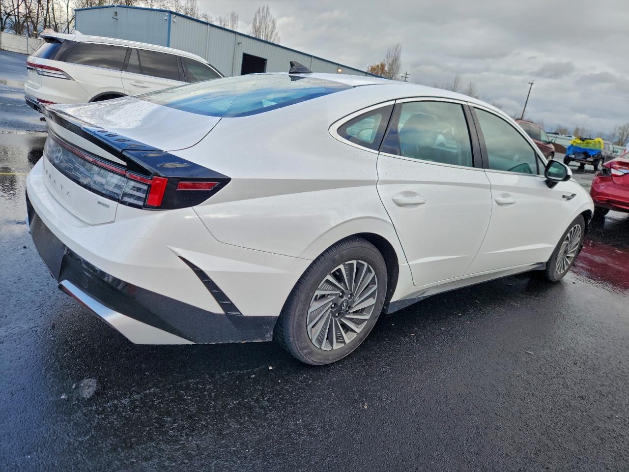 2025 HYUNDAI SONATA HYBRID photo 5