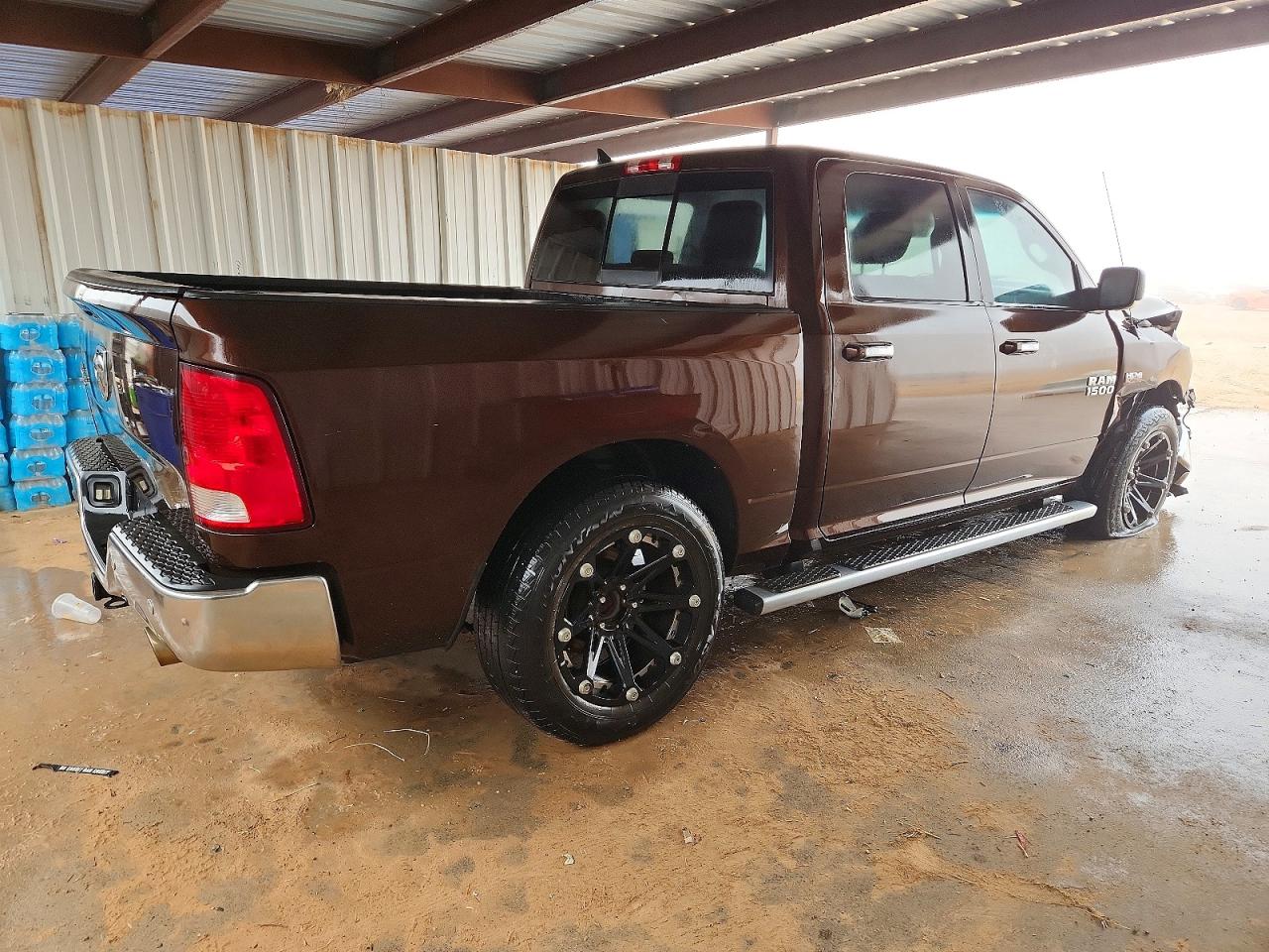 2015 RAM 1500 SLT photo 5