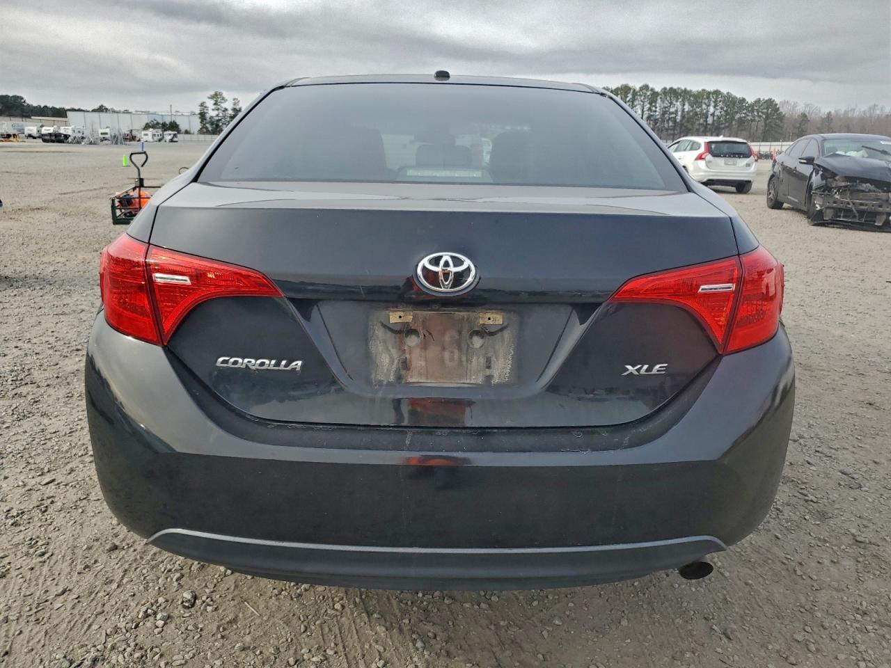 2017 TOYOTA COROLLA L photo 11