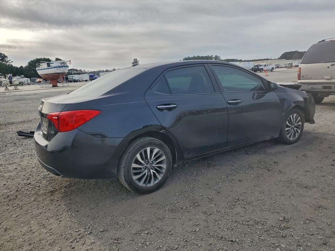 2017 TOYOTA COROLLA L photo 5
