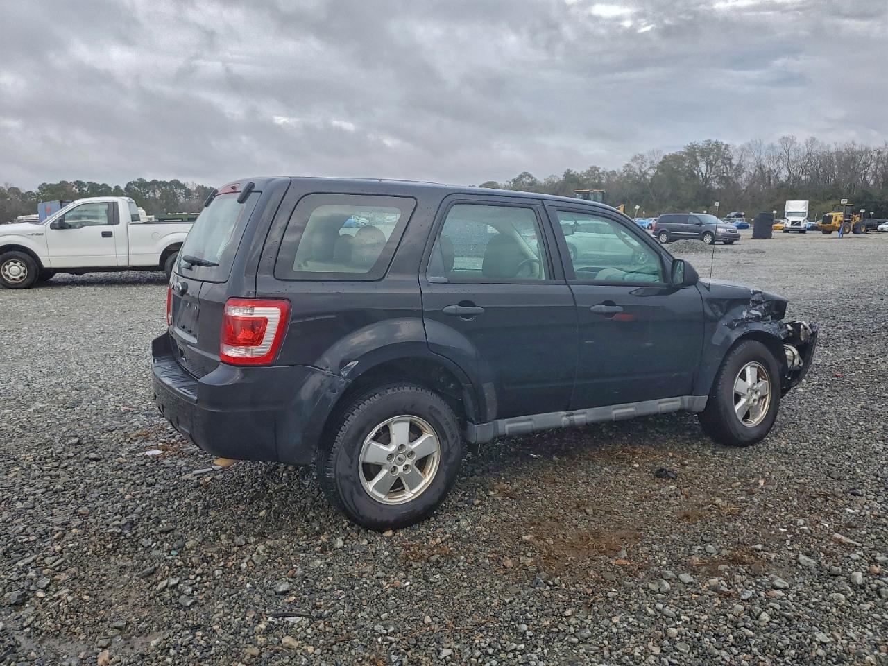 2012 FORD ESCAPE XLS photo 5