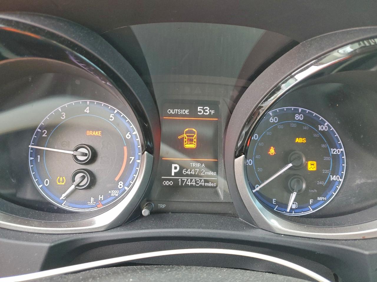2014 TOYOTA COROLLA L photo 9