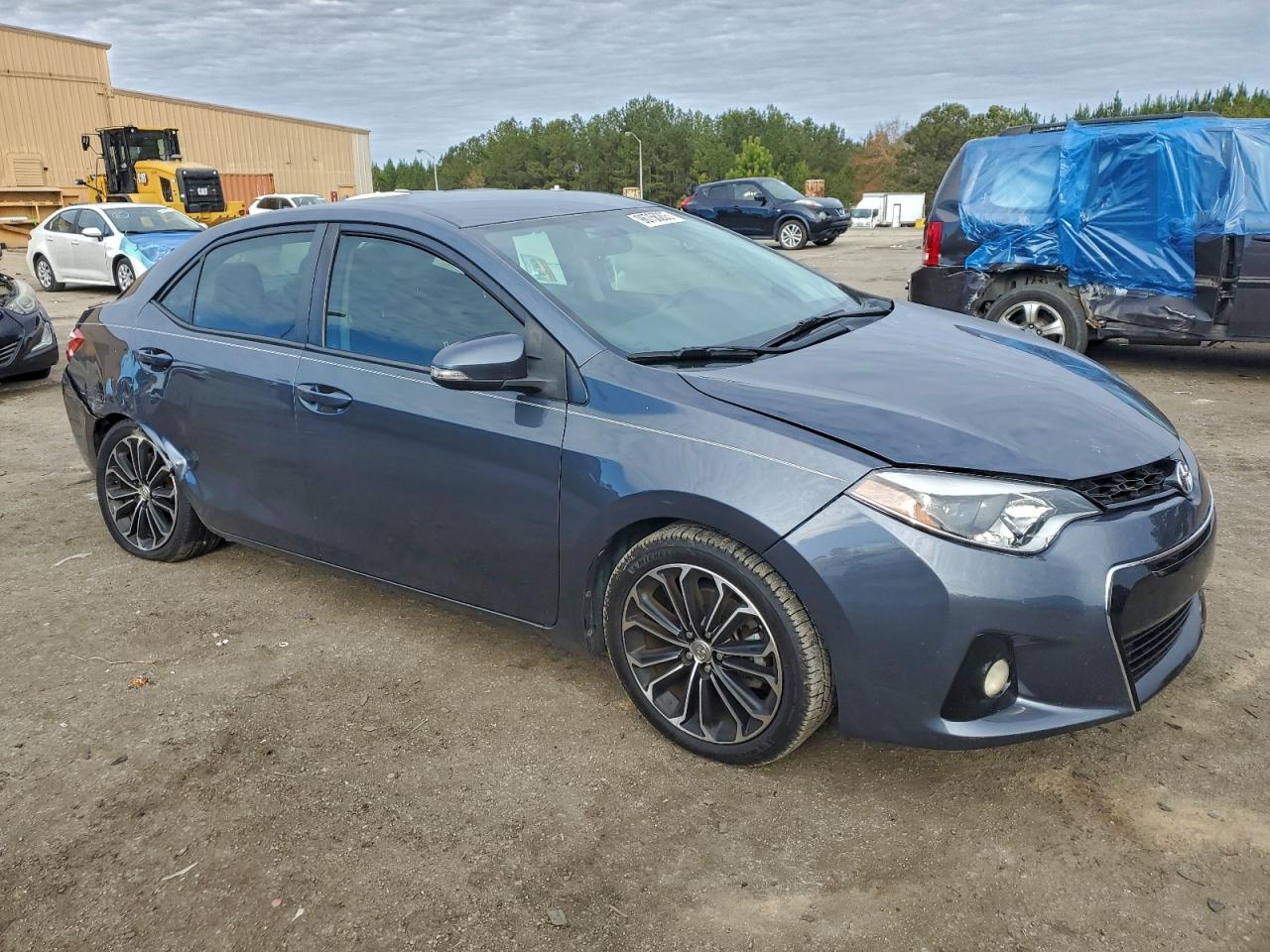 2014 TOYOTA COROLLA L photo 4