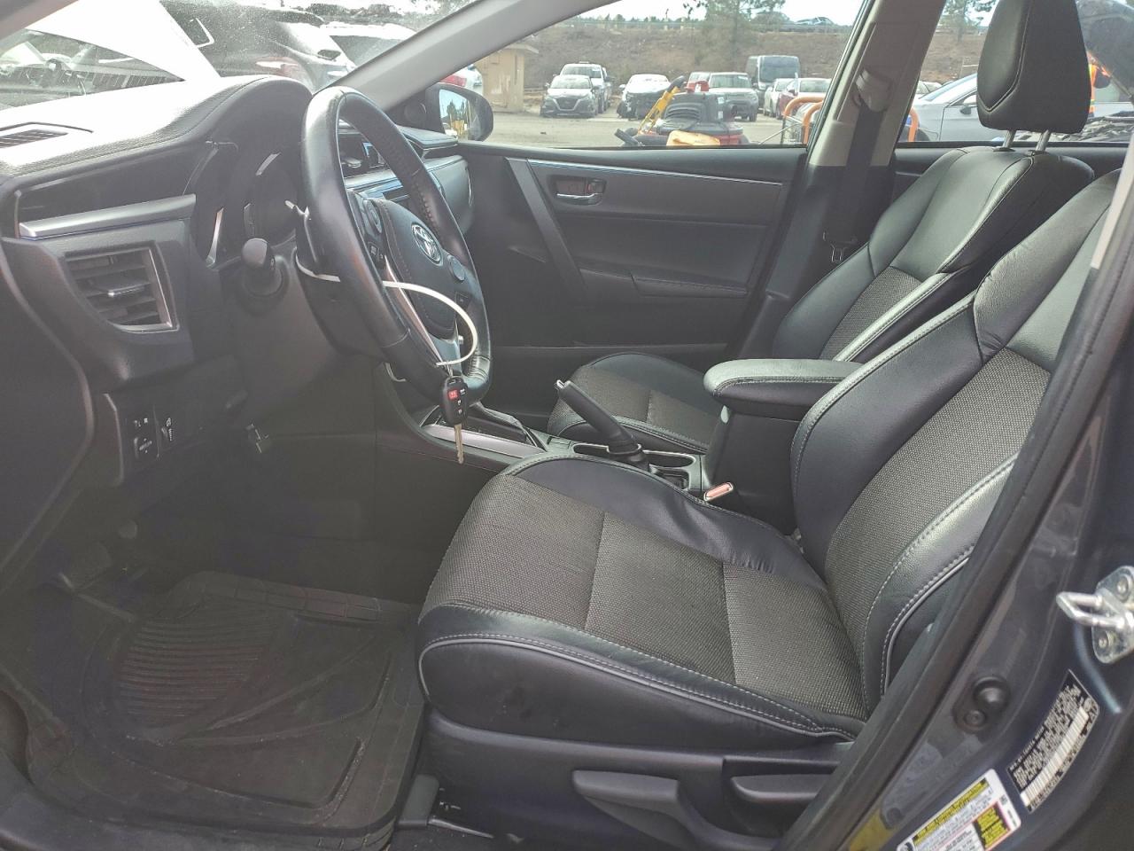 2014 TOYOTA COROLLA L photo 7