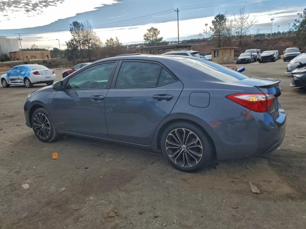 2014 TOYOTA COROLLA L photo 2