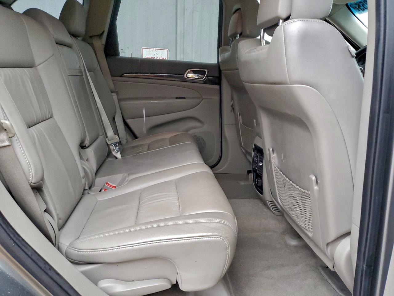 2011 JEEP GRAND CHEROKEE LAREDO photo 11