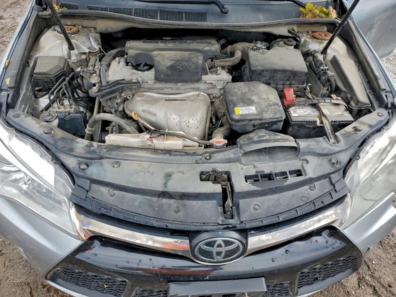 2016 TOYOTA CAMRY LE photo 11