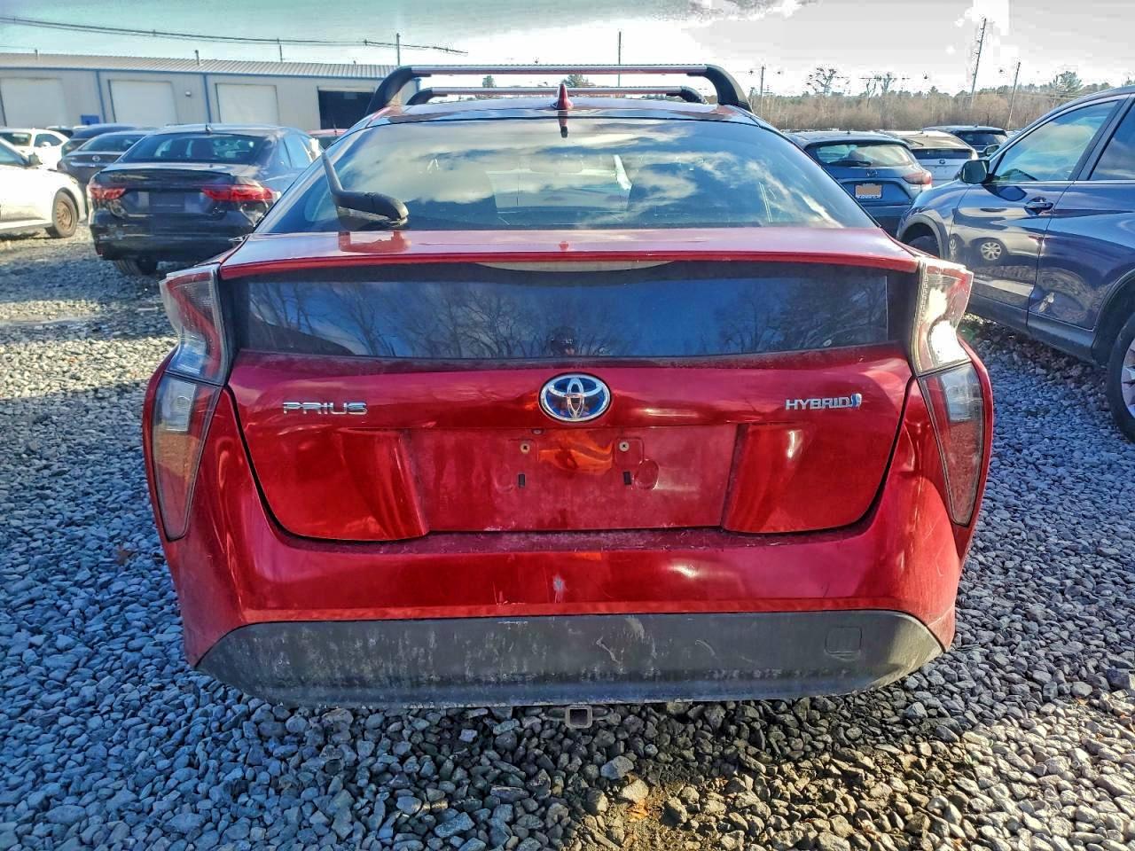 2016 TOYOTA PRIUS photo 6