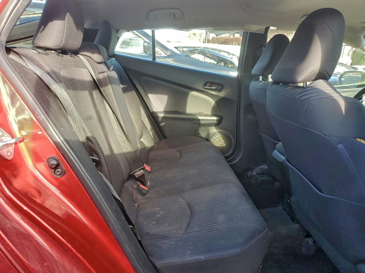 2016 TOYOTA PRIUS photo 10