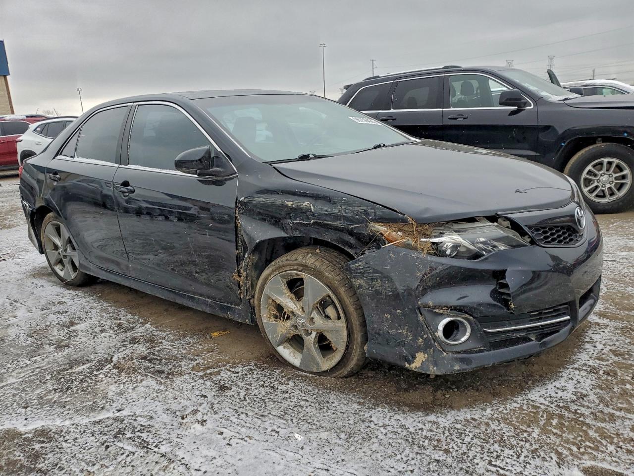 2012 TOYOTA CAMRY SE photo 7