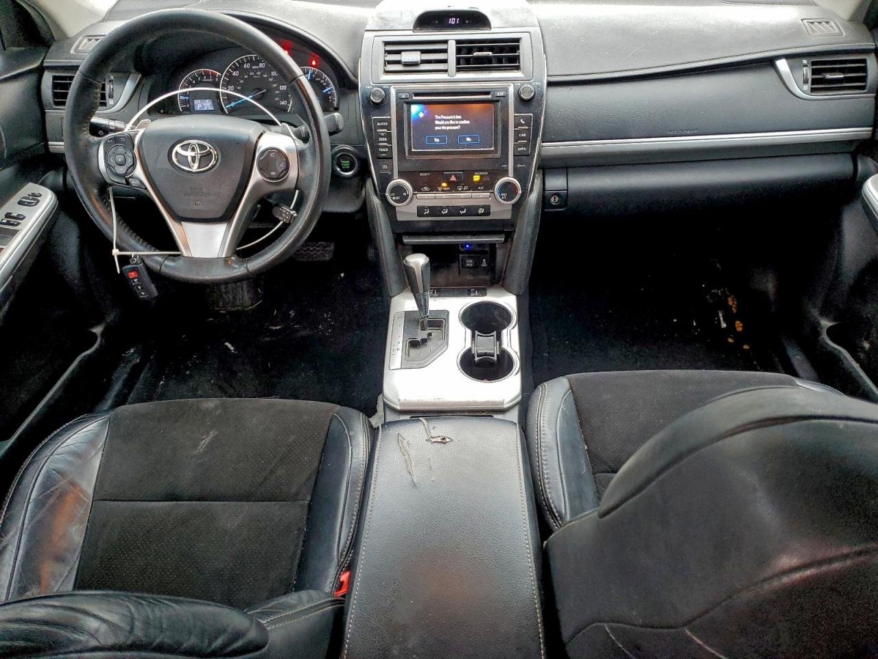 2012 TOYOTA CAMRY SE photo 15