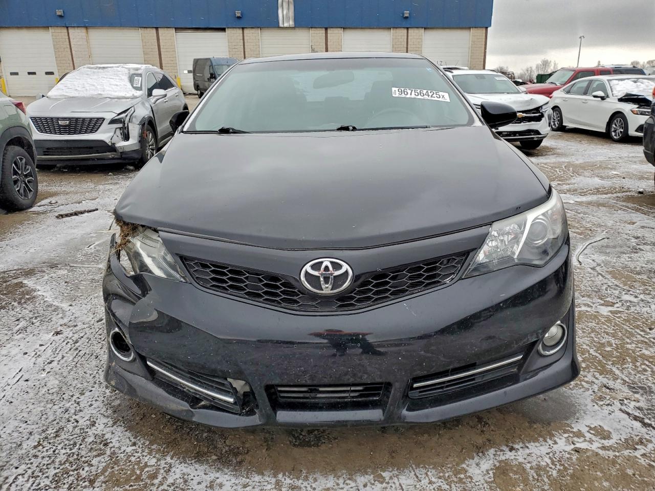2012 TOYOTA CAMRY SE photo 9