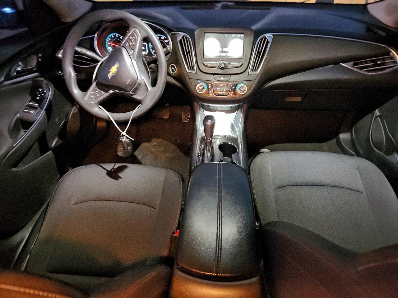 2018 CHEVROLET MALIBU LT photo 8