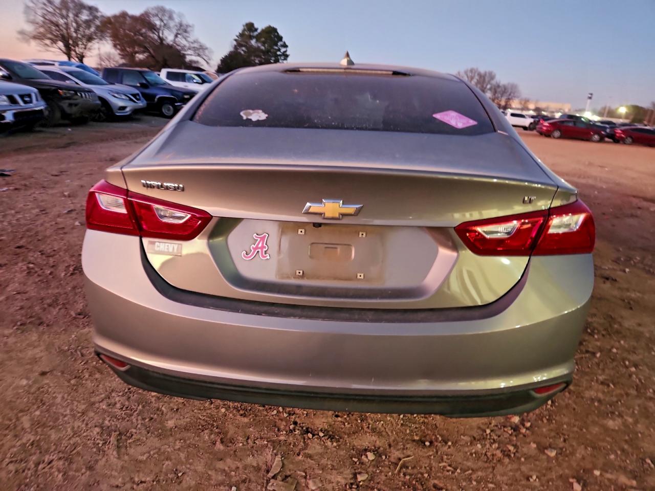 2018 CHEVROLET MALIBU LT photo 6