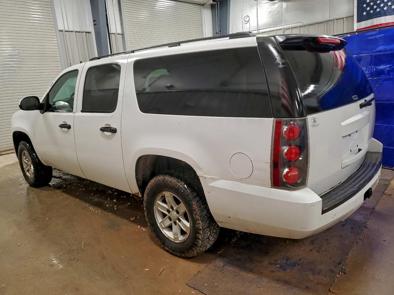 2008 GMC YUKON XL K1500 photo 2