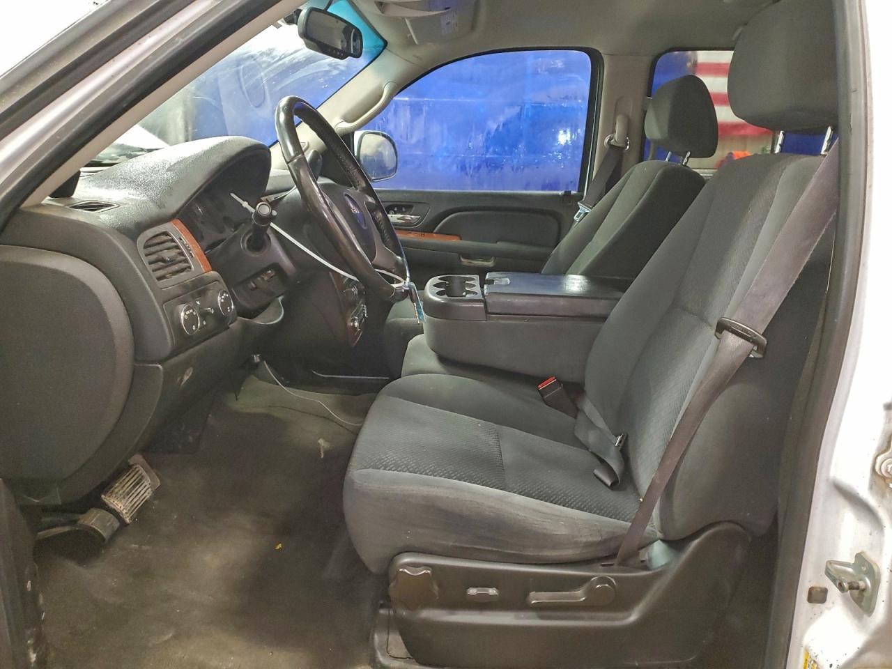 2008 GMC YUKON XL K1500 photo 7
