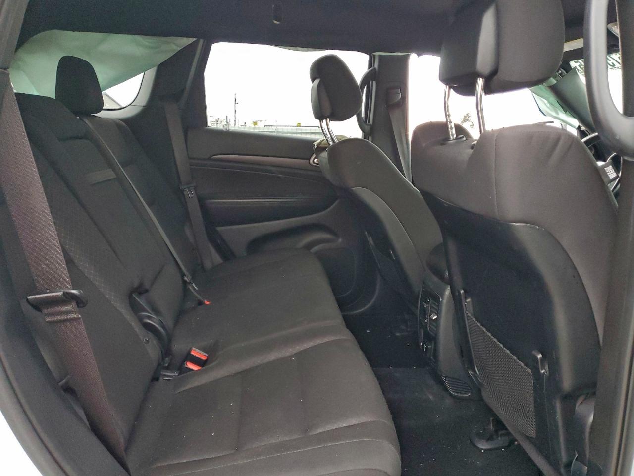 2020 JEEP GRAND CHEROKEE LAREDO photo 21