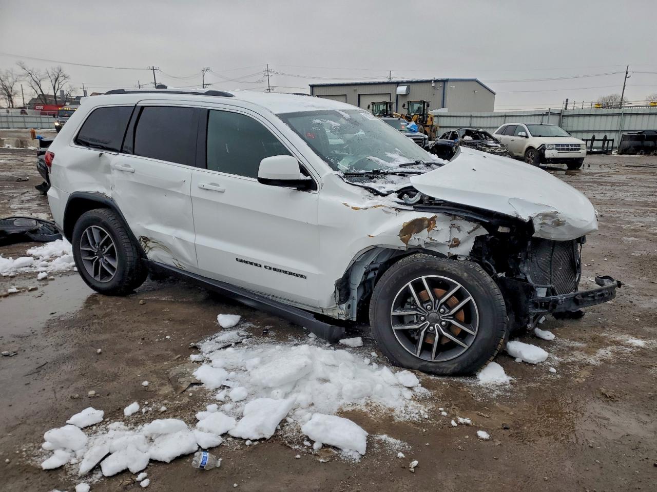 2020 JEEP GRAND CHEROKEE LAREDO photo 7