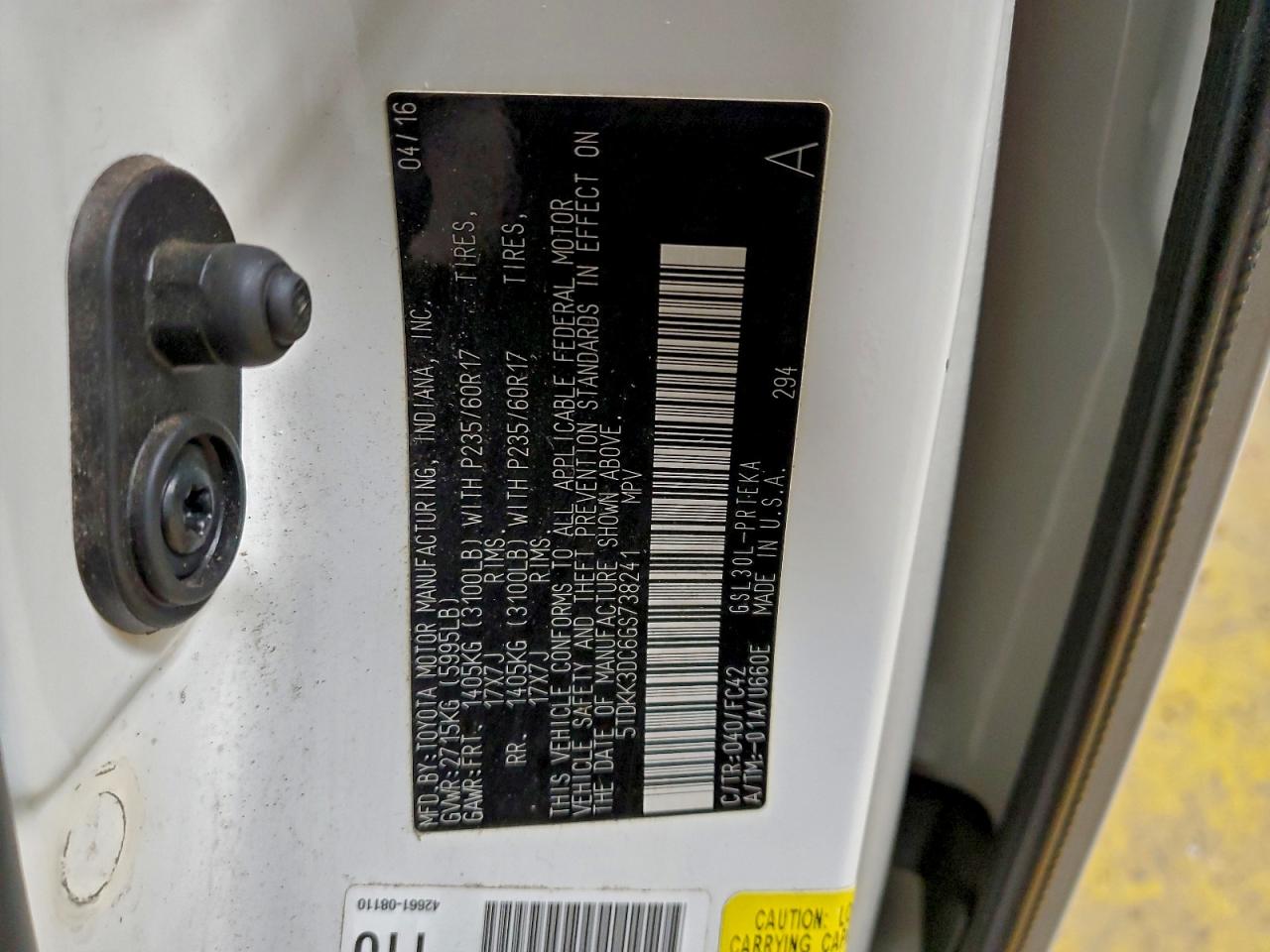 2016 TOYOTA SIENNA LE photo 13