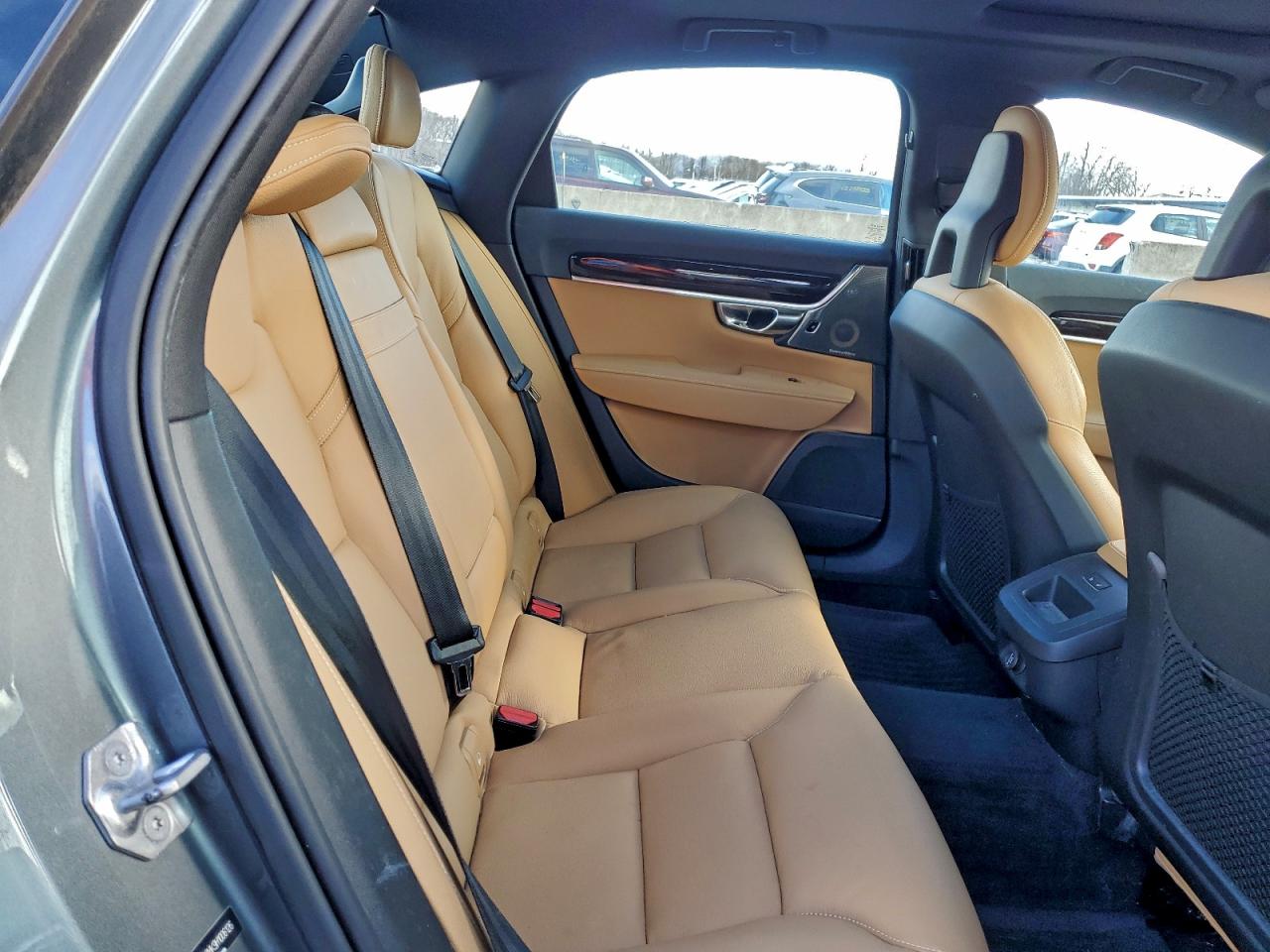 2017 VOLVO S90 T6 MOMENTUM photo 10
