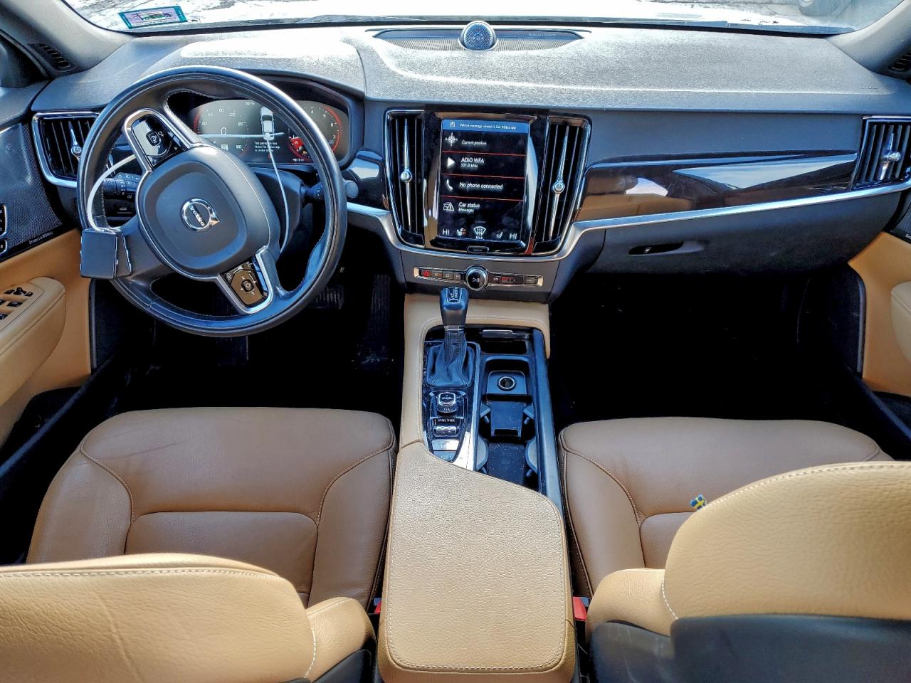 2017 VOLVO S90 T6 MOMENTUM photo 8