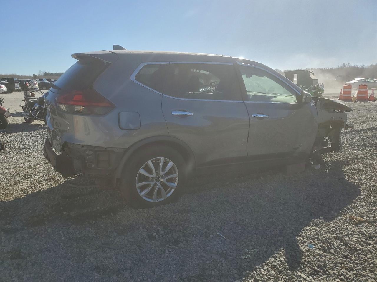 2019 NISSAN ROGUE S photo 3