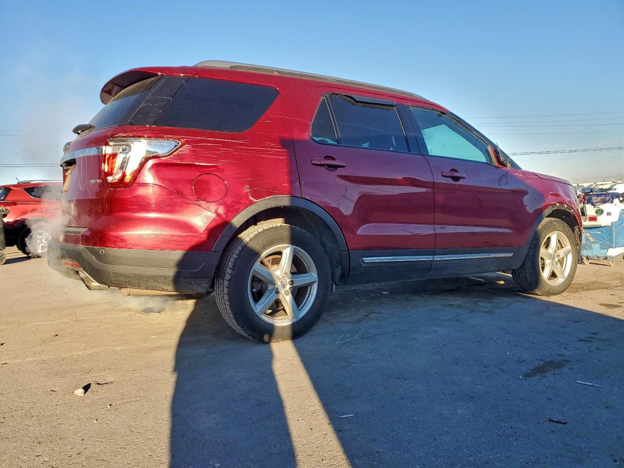 2018 FORD EXPLORER XLT photo 3