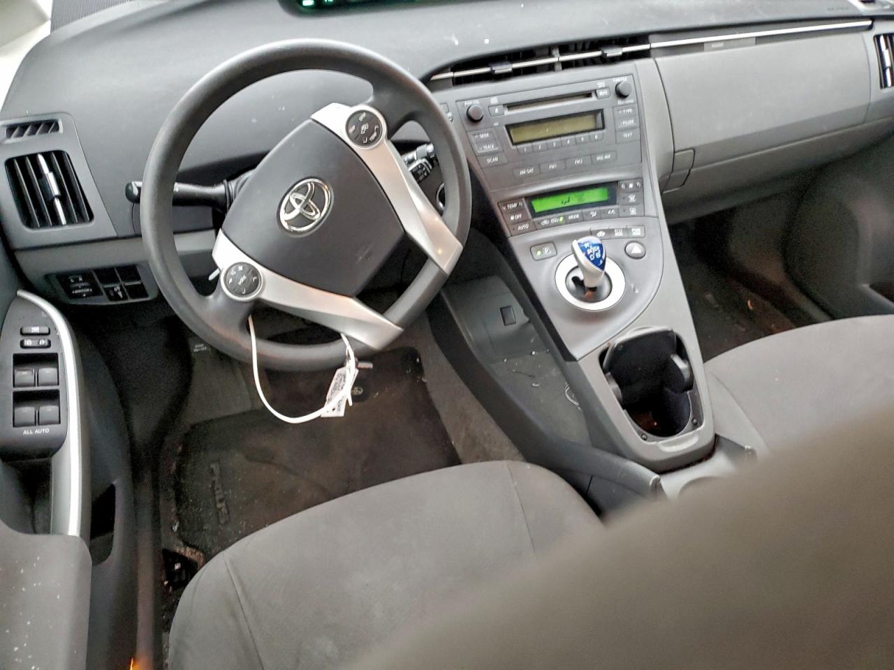 2010 TOYOTA PRIUS photo 8