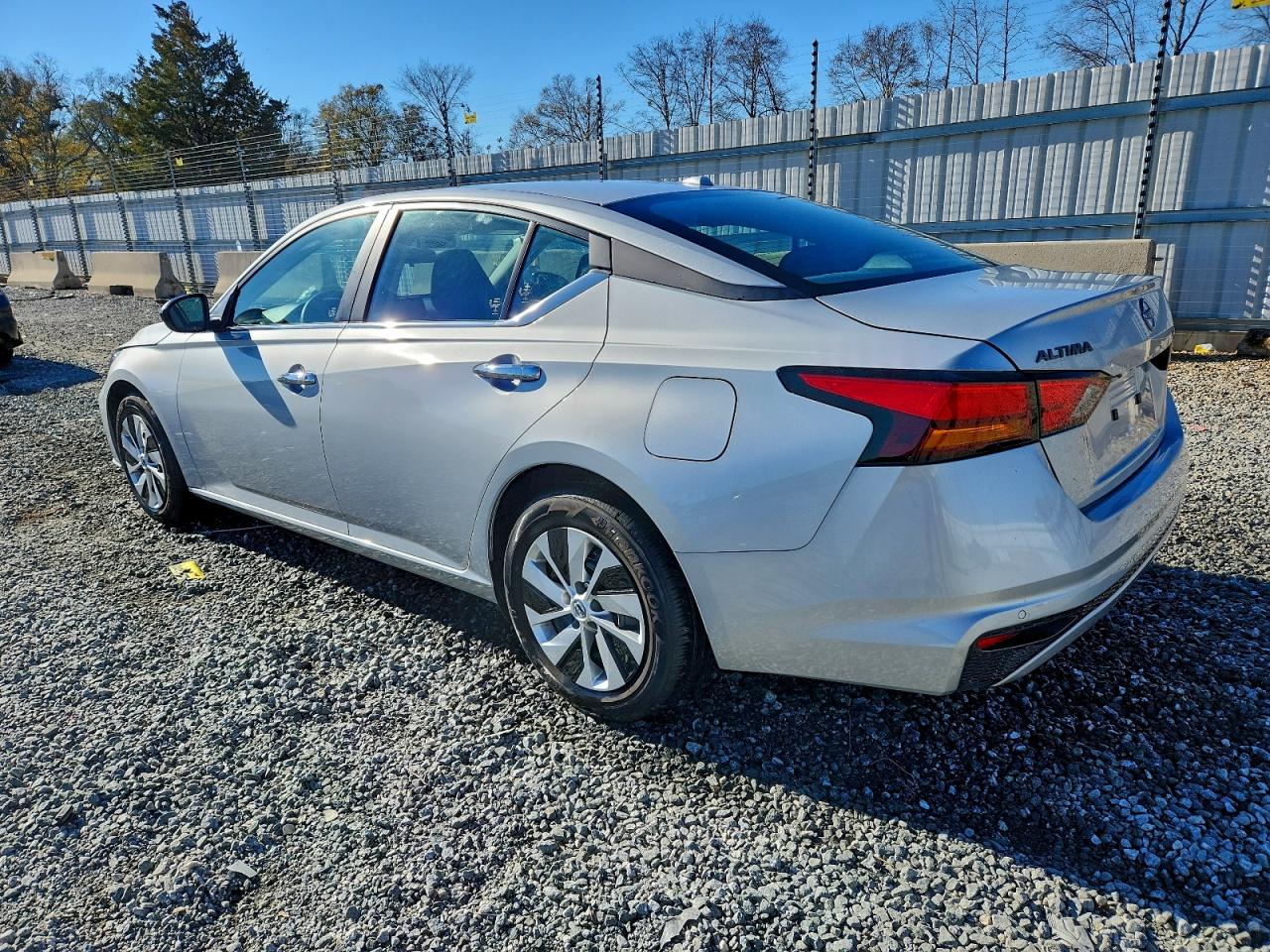 2024 NISSAN ALTIMA SV photo 2