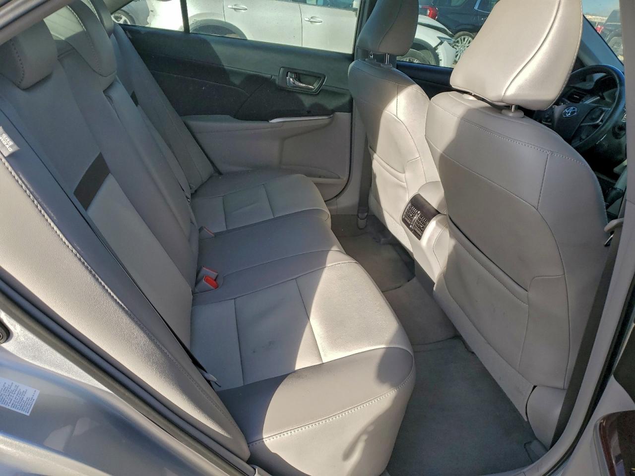2014 TOYOTA CAMRY L photo 10