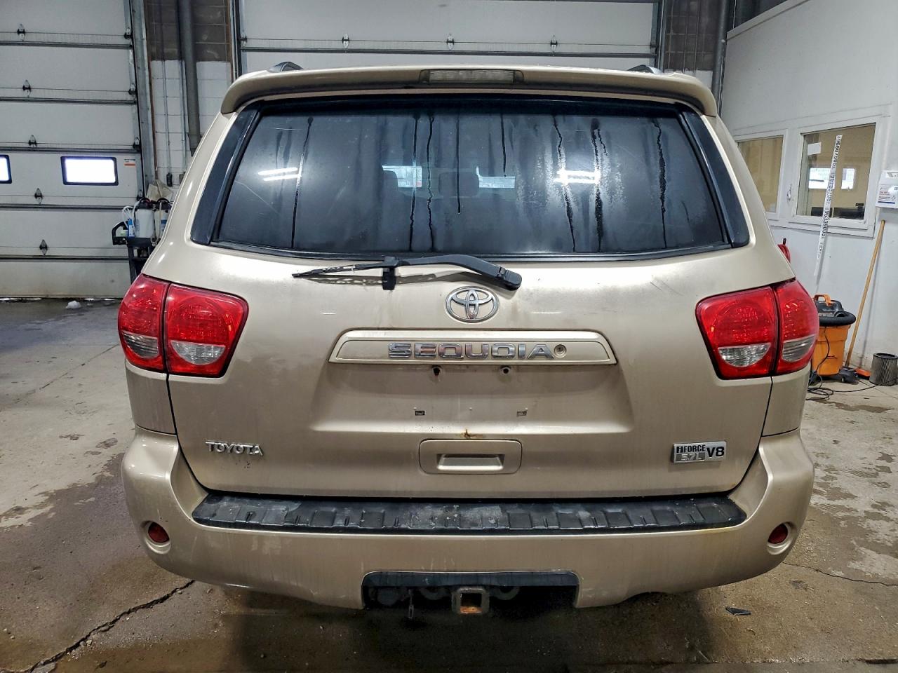 2008 TOYOTA SEQUOIA SR5 photo 6