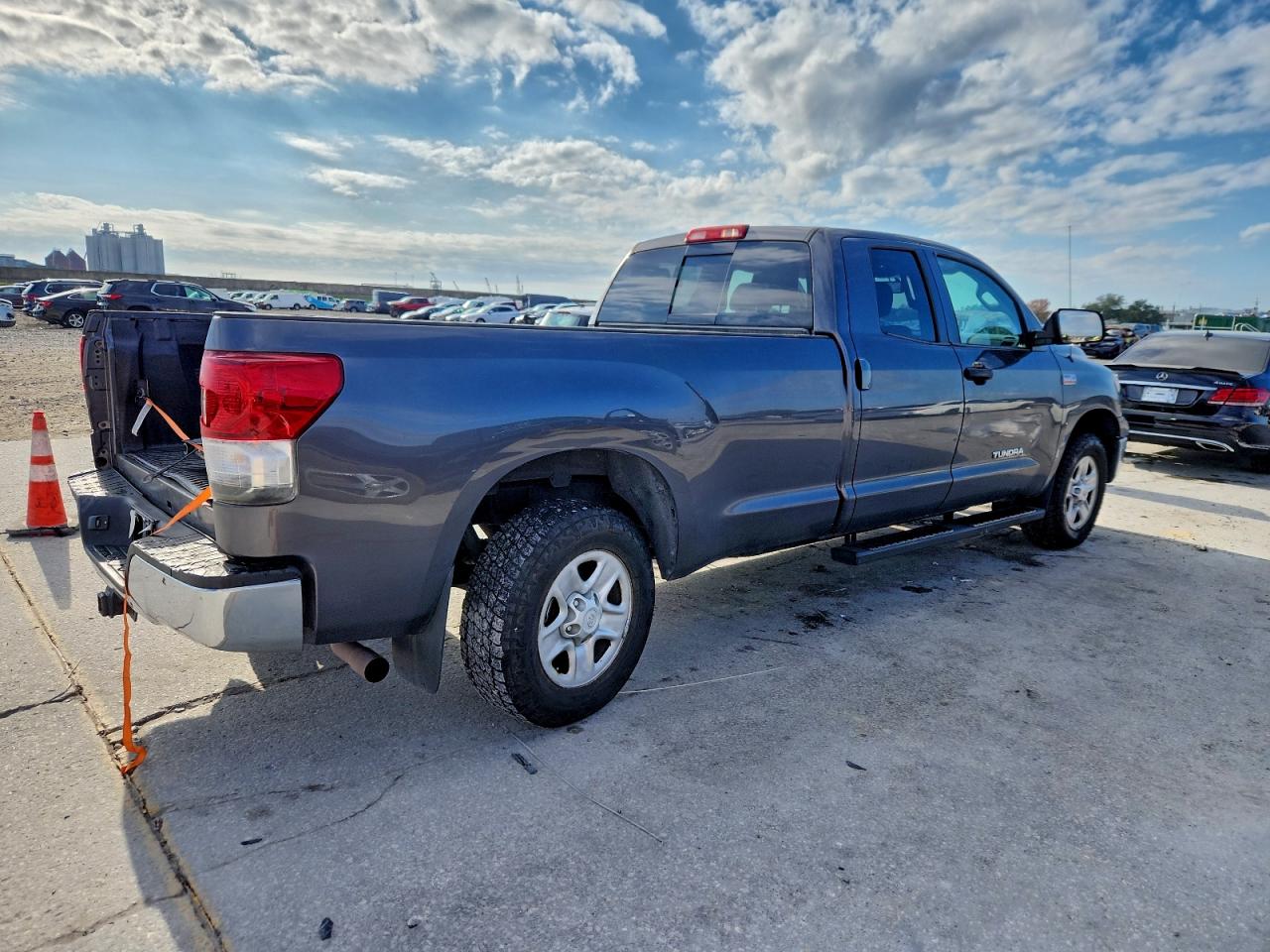 2013 TOYOTA TUNDRA DOUBLE CAB SR5 photo 3
