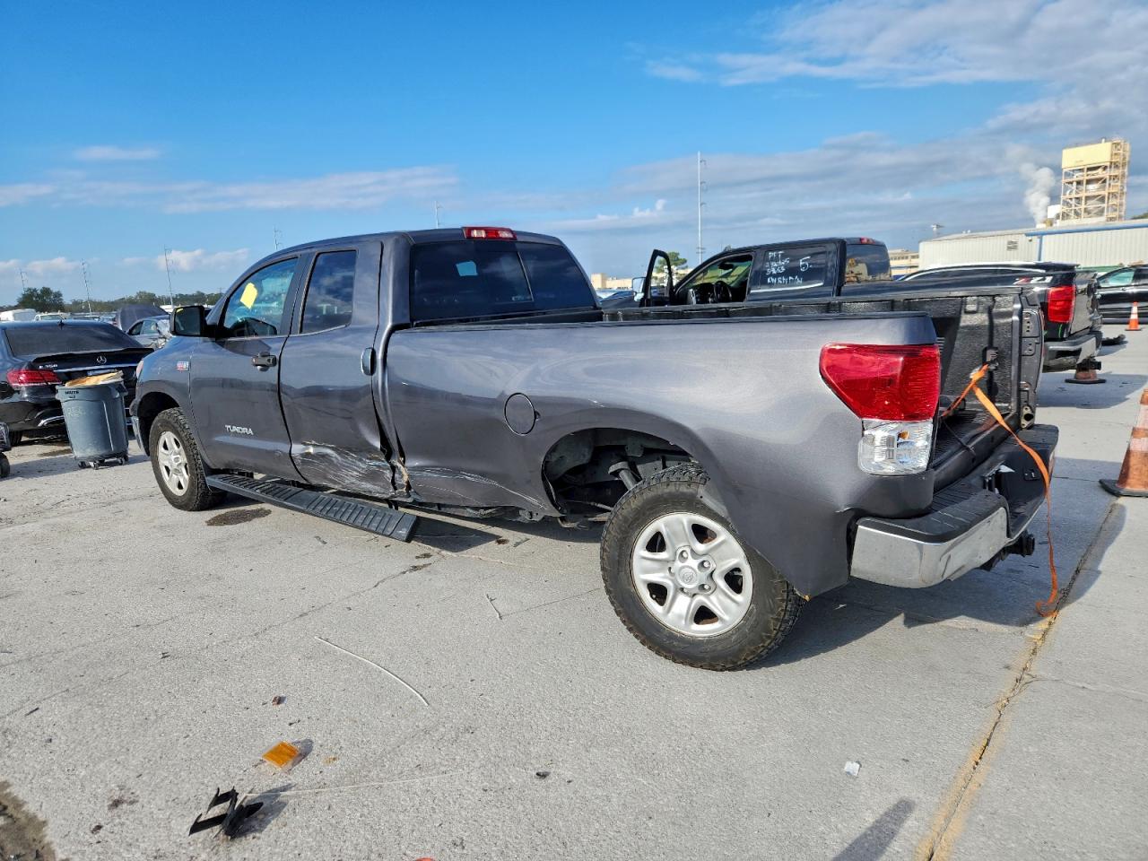 2013 TOYOTA TUNDRA DOUBLE CAB SR5 photo 2